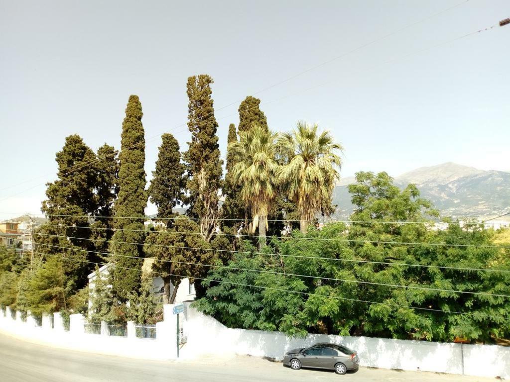 "Green Apartment" Close To Port & Center - Parking Patras Eksteriør billede