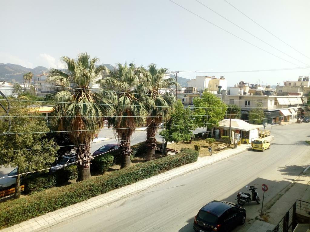 "Green Apartment" Close To Port & Center - Parking Patras Eksteriør billede