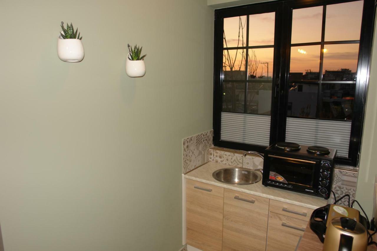 "Green Apartment" Close To Port & Center - Parking Patras Eksteriør billede
